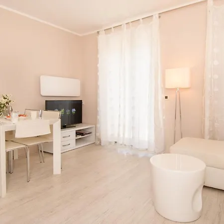 Apartments Dora Porec Exterior photo